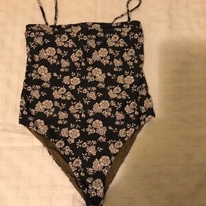 Acacia Swimwear One Piece L